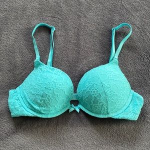 VICTORIA SECRET LIGHT BLUE BRA. 34B SIZE